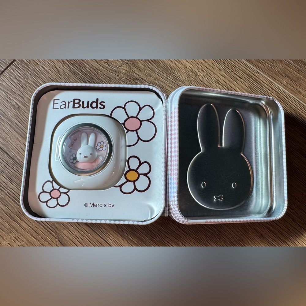 MIFFY-Imported (NWT) White & Pink Character Ear Buds With Case